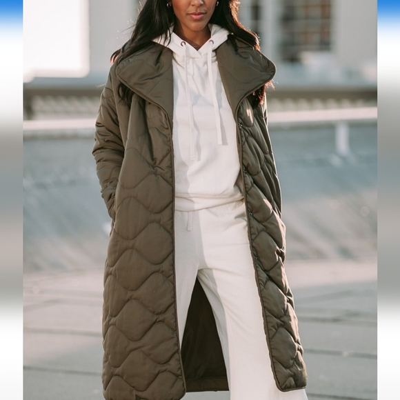 Olive Green Quilted Hooded Jacket with Front Pockets - Picture 2 of 4